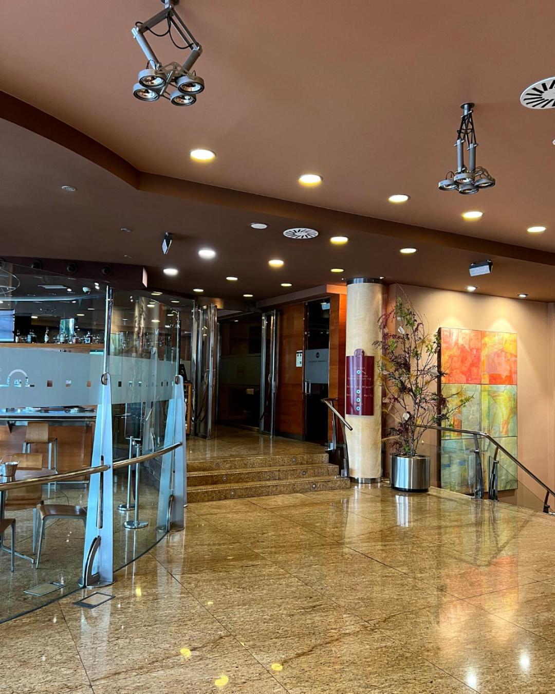 Silken Monumental Naranco Hotel Oviedo Exterior foto
